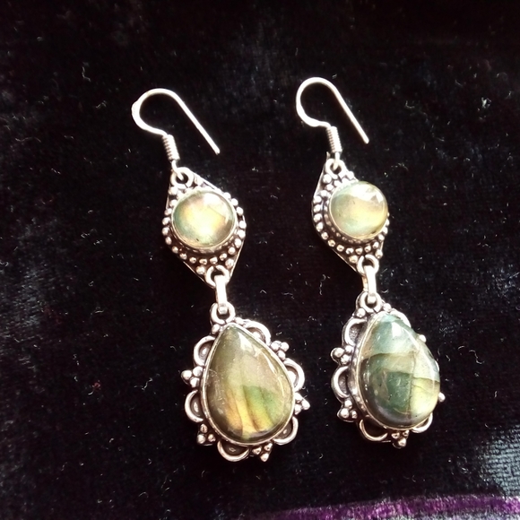 925 Silver + Labradorite Dangly Earrings - Picture 3 of 4